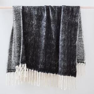NWT West Elm Brushed Herringbone Throw Black /Cream 50”x70”